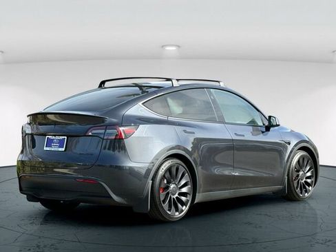 Used 2024 Tesla Model Y Performance image 6