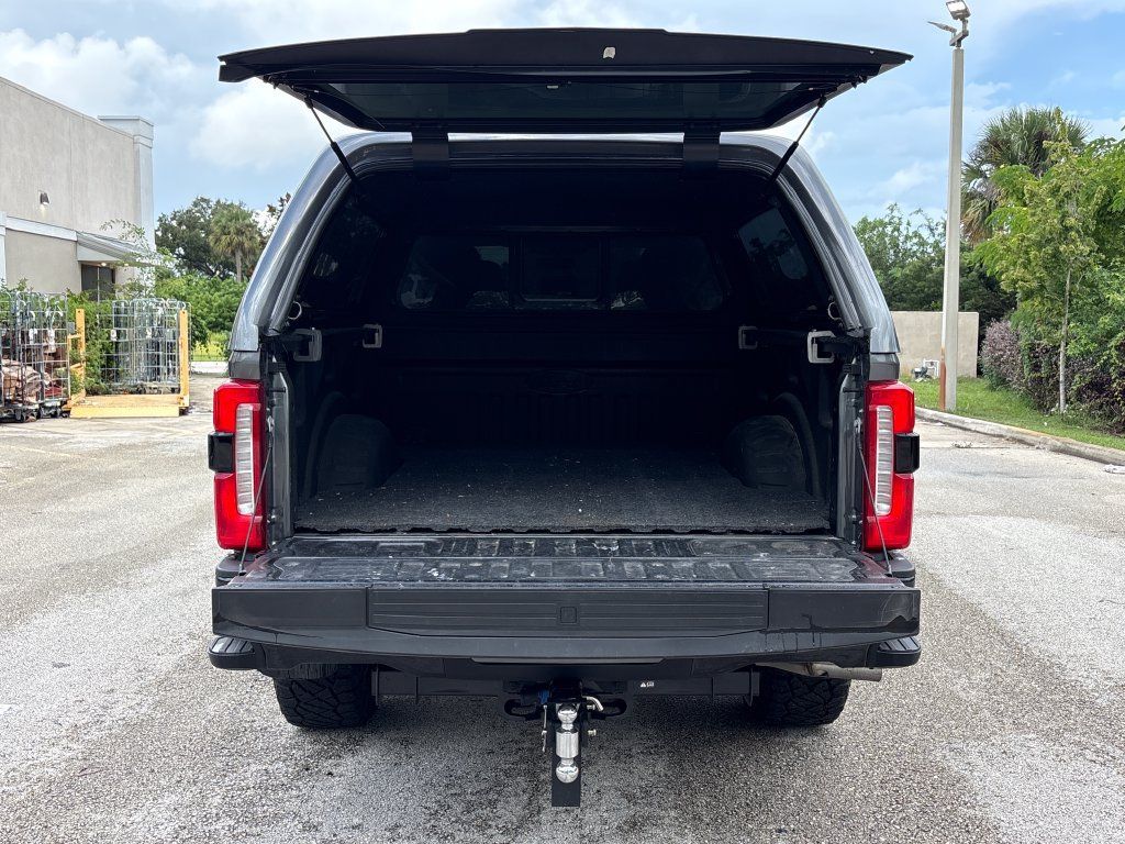 Used 2025 Ford F250 XLT w/ Black Appearance Package AWD/4WD image 10