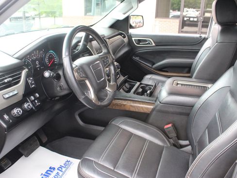 Used 2018 GMC Yukon Denali w/ Open Road Package AWD/4WD image 13