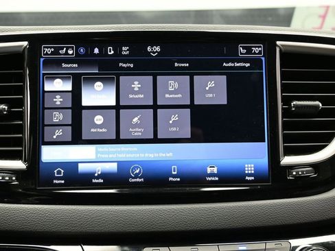 Used 2023 Chrysler Pacifica Touring-L FWD image 35