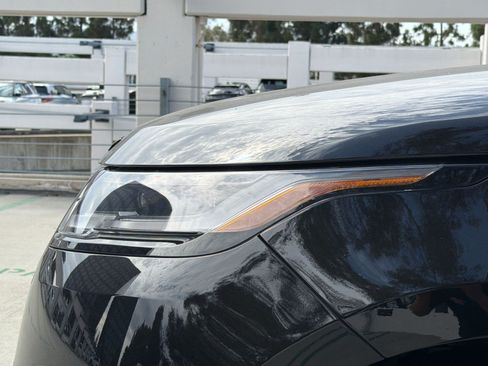 New 2026 Land Rover Range Rover Velar Dynamic SE AWD/4WD image 12