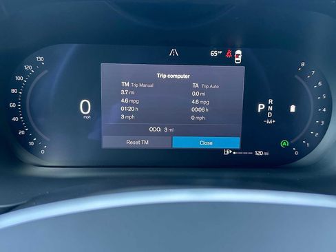 New 2026 Volvo XC60 B5 Plus w/ Protection Package Premier image 25