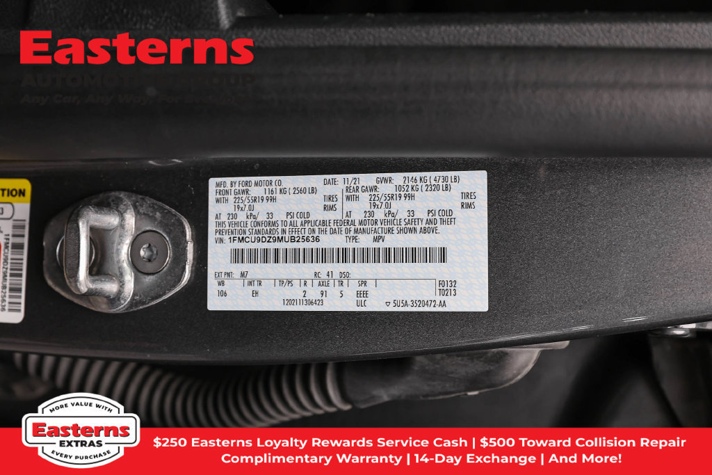Used 2021 Ford Escape Titanium AWD/4WD image 38