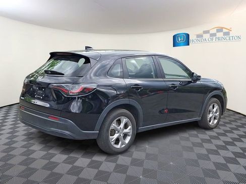 Certified 2024 Honda HR-V LX image 6
