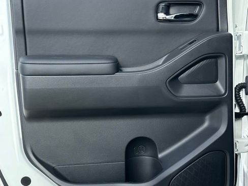 New 2025 Nissan Frontier SV image 24
