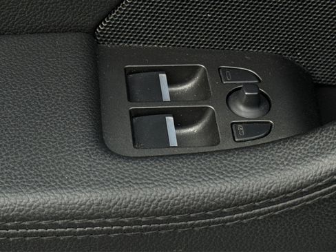 Used 2017 Jaguar F-TYPE Coupe image 40