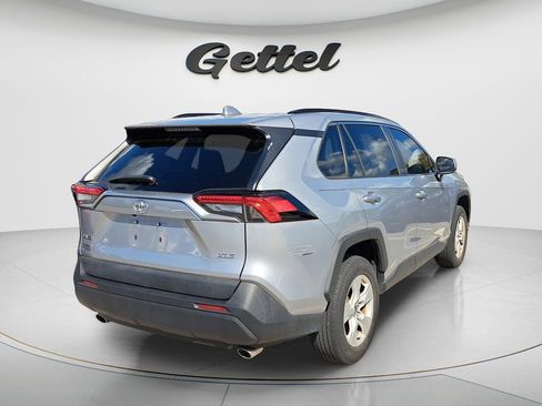 Used 2021 Toyota RAV4 XLE image 4