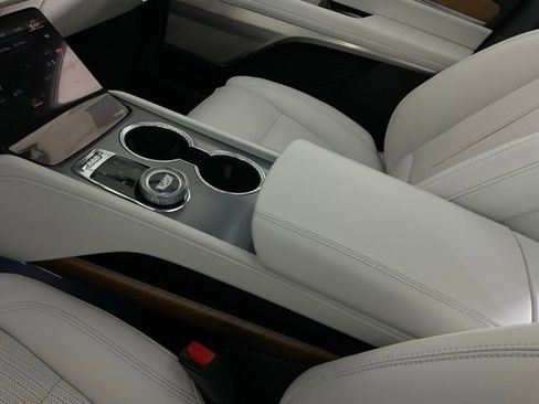 New 2026 Cadillac Vistiq Premium Luxury w/ LPO, Floor Liner Package AWD/4WD image 14