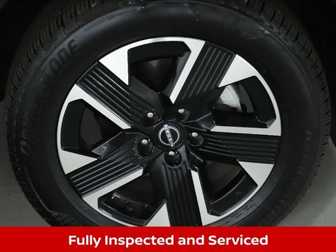 Certified 2025 Nissan Kicks SV AWD/4WD image 12
