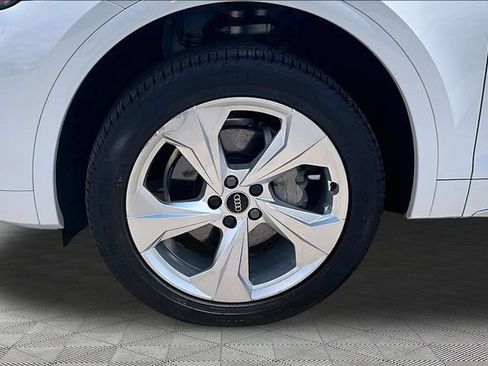 Used 2023 Audi Q5 2.0T Premium Plus w/ Premium Plus Package AWD/4WD image 8