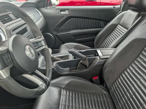 Used 2010 Ford Mustang Shelby GT500 RWD image 10