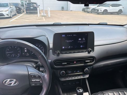 Used 2022 Hyundai Kona SEL w/ Convenience Package FWD image 11