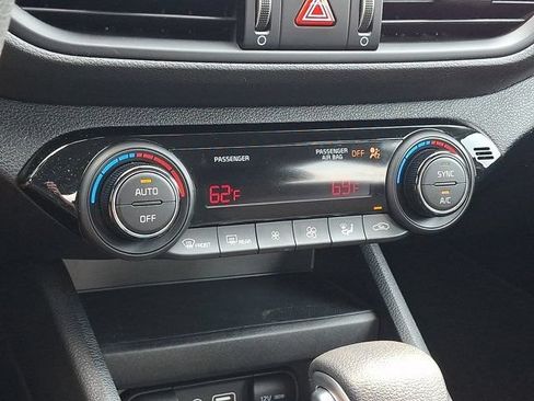 Used 2019 Kia Forte LXS FWD image 19