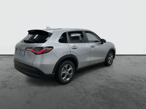 Certified 2026 Honda HR-V LX image 4