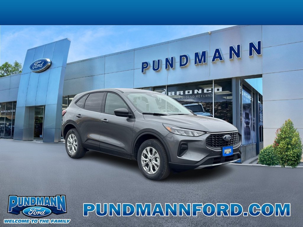 Used 2026 Ford Escape Active w/ Cold Weather Package AWD/4WD image 1