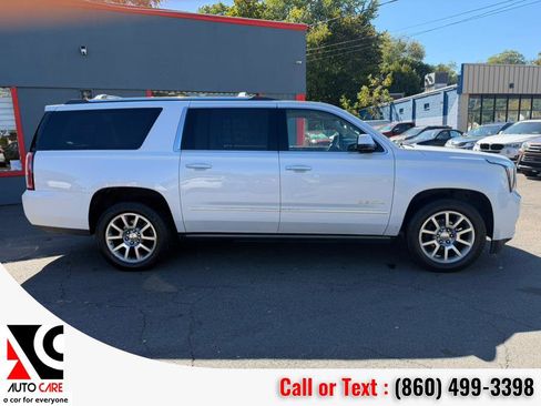 Used 2020 GMC Yukon XL Denali w/ Open Road Package image 8