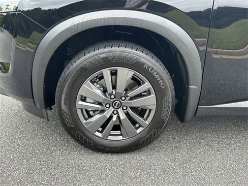 Certified 2025 Nissan Pathfinder SV w/ SV Premium Package image 12