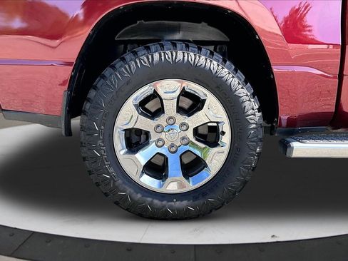 Used 2019 RAM 1500 Big Horn AWD/4WD image 34