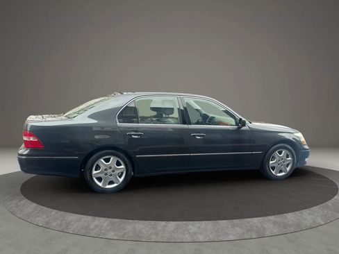Used 2004 Lexus LS 430 RWD image 5