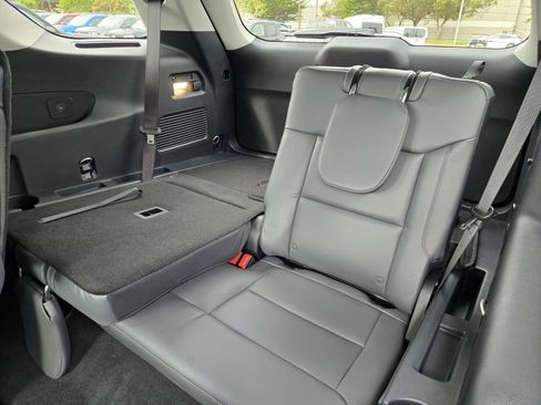 New 2026 Ford Explorer Active w/ Active Comfort Package image 7