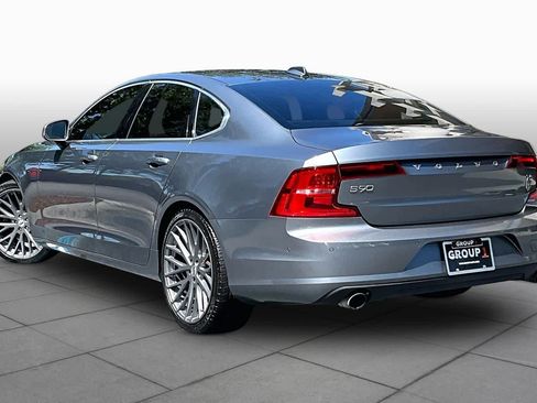 Used 2017 Volvo S90 T5 Momentum w/ Vision Package FWD image 12