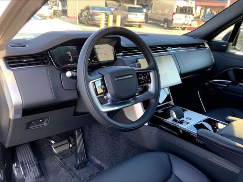 New 2026 Land Rover Range Rover SE AWD/4WD image 9