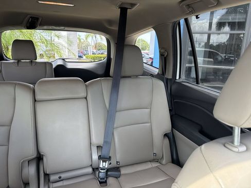 Used 2019 Honda Pilot Touring image 15