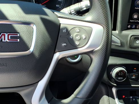 Used 2023 GMC Terrain SLE w/ Driver Convenience Package FWD image 18