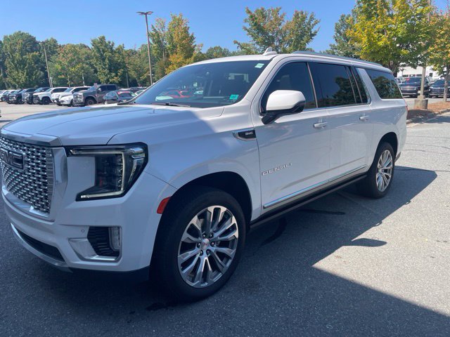 Used 2021 GMC Yukon XL Denali w/ Denali Premium Package AWD/4WD image 1