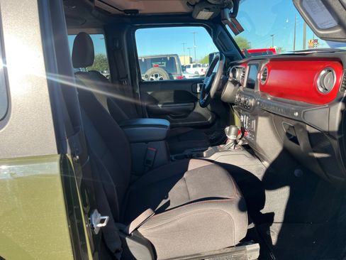 Used 2023 Jeep Wrangler Rubicon image 19