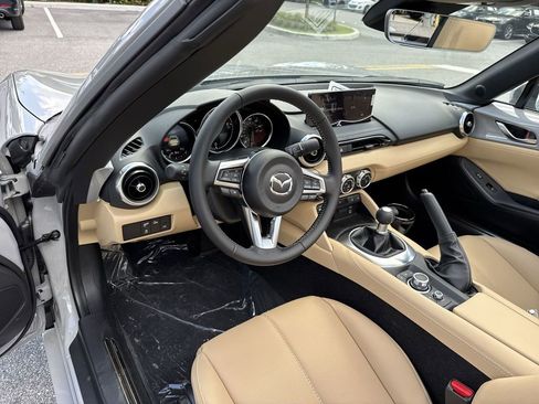 New 2026 MAZDA MX-5 Miata RF Grand Touring RWD image 18
