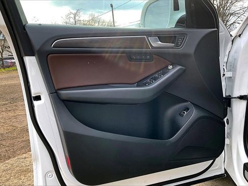 Used 2015 Audi Q5 2.0T Premium Plus w/ Technology Package image 23