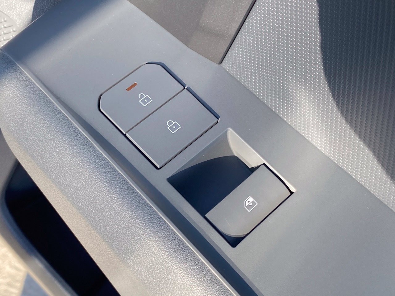 New 2027 Kia EV3 Wind FWD image 23