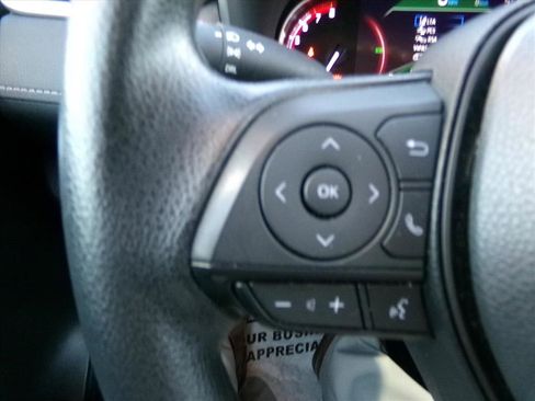 Used 2025 Toyota RAV4 LE image 21