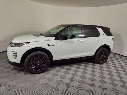 Used 2025 Land Rover Discovery Sport Dynamic SE image 2