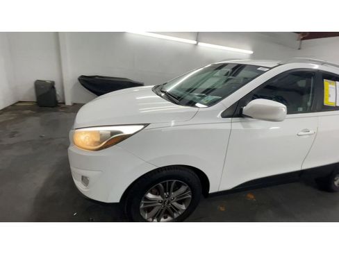 Used 2014 Hyundai Tucson SE image 4