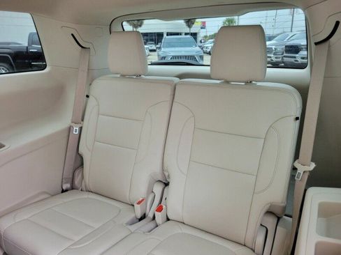 Used 2022 GMC Acadia Denali w/ Denali Ultimate Package image 31