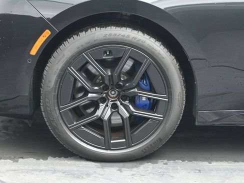 Used 2023 BMW 760i xDrive w/ Executive Package AWD/4WD image 28