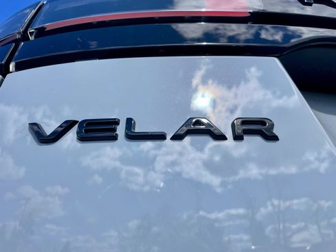 New 2026 Land Rover Range Rover Velar Dynamic SE image 33