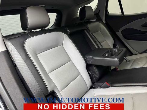 Used 2022 GMC Terrain SLT image 18