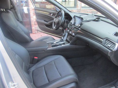 Used 2018 Honda Accord Sport image 47