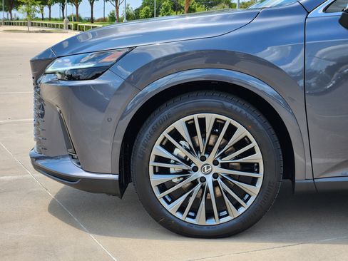 New 2025 Lexus RX 450h AWD w/ Luxury Package image 9