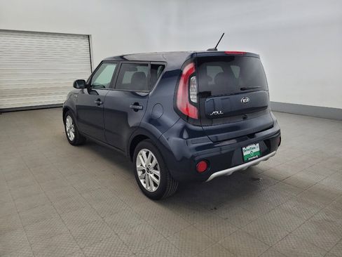 Used 2018 Kia Soul + FWD image 5