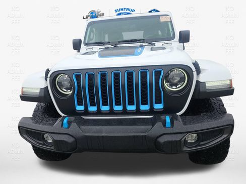 Used 2023 Jeep Wrangler Unlimited Rubicon 4xe w/ Cold Weather Group AWD/4WD image 11