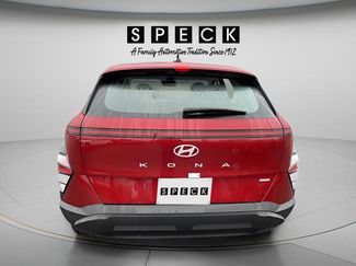 New 2026 Hyundai Kona SE AWD/4WD video 4