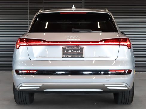 Used 2022 Audi e-tron Premium image 15