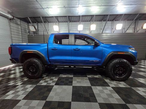 Used 2024 GMC Canyon AT4X w/ AT4X AEV Edition image 9