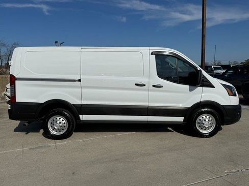 Used 2021 Ford Transit 250 Base image 4