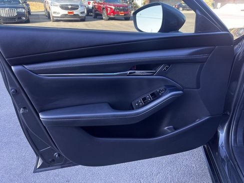 Used 2022 MAZDA MAZDA3 s image 14