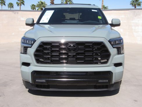 Used 2024 Toyota Sequoia Platinum image 3